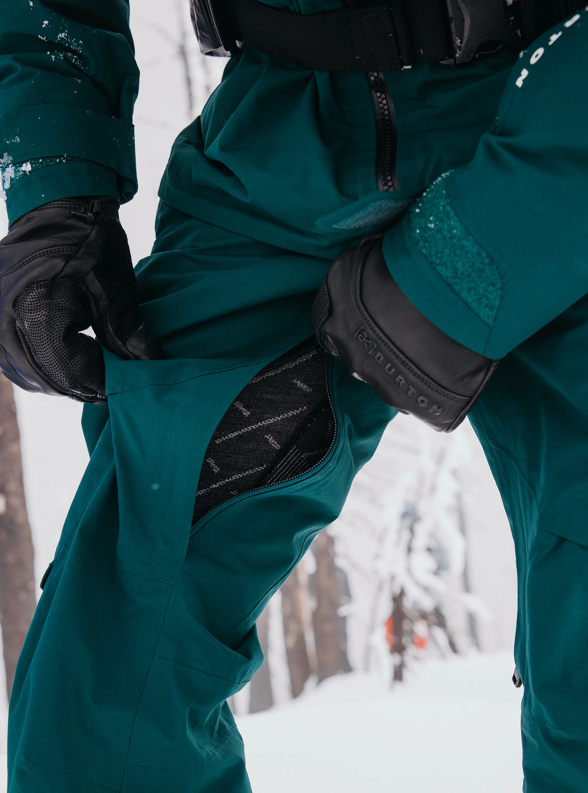 Burton [ak] Summit GORE - TEX Insulated Pants Womens 2025 Deep Emerald - Elevation107
