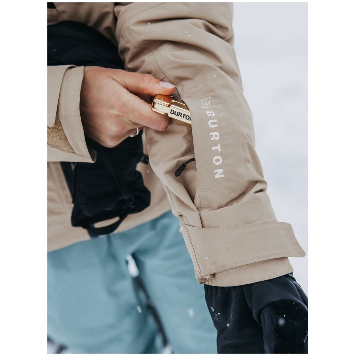 Burton [ak] Embark GORE - TEX Jacket Womens 2025 Summit Taupe - Elevation107