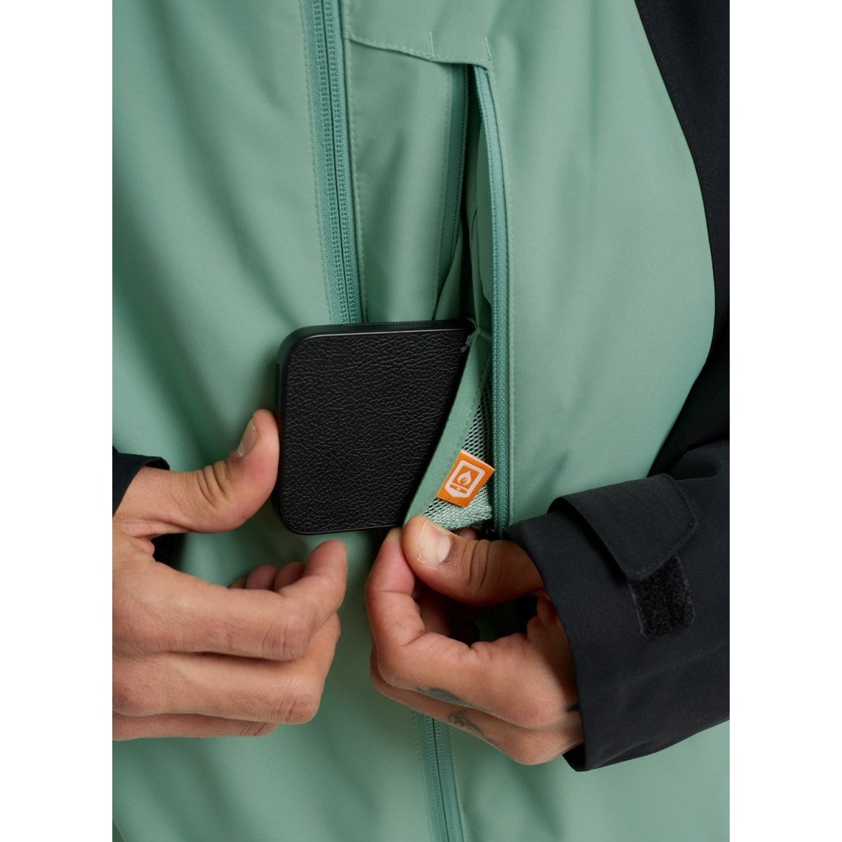 Burton Men's Reserve 2L Insulated Jacket 2026 Soft Sage / Black - Elevation107