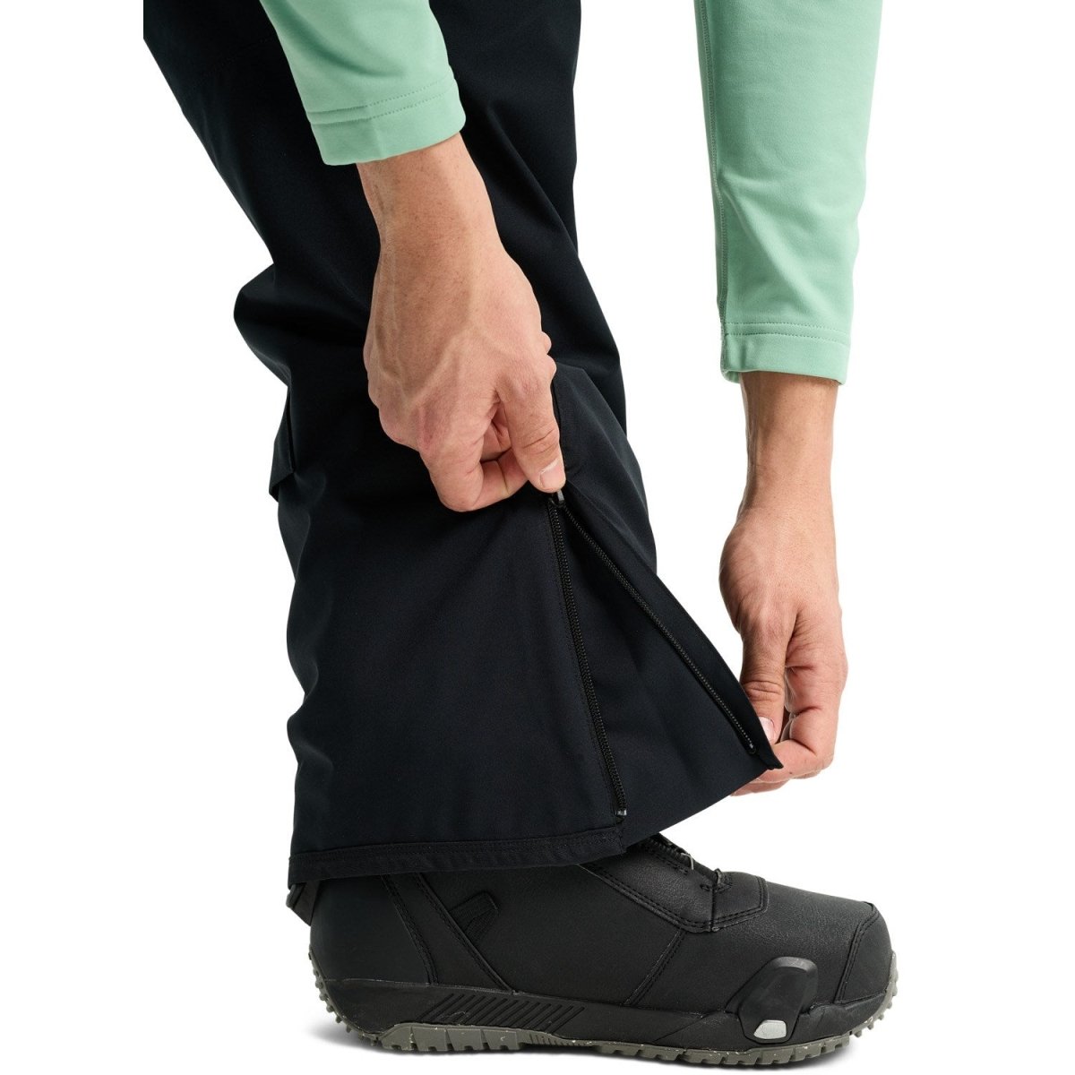 Burton Men's Reserve 2L Stretch Bib Pants 2026 Black - Elevation107