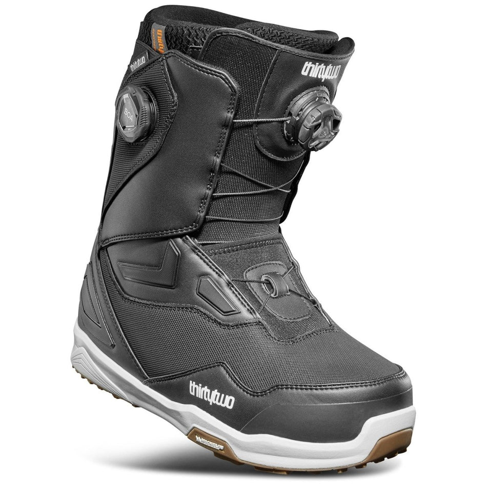 snowboard boots thirtytwo lashed australia mountain boot features a medium flex thats perfect for everything from cruising groomers to carving steeps and jibbing in the park Thirtytwo Lashed Double Boa Snowboard